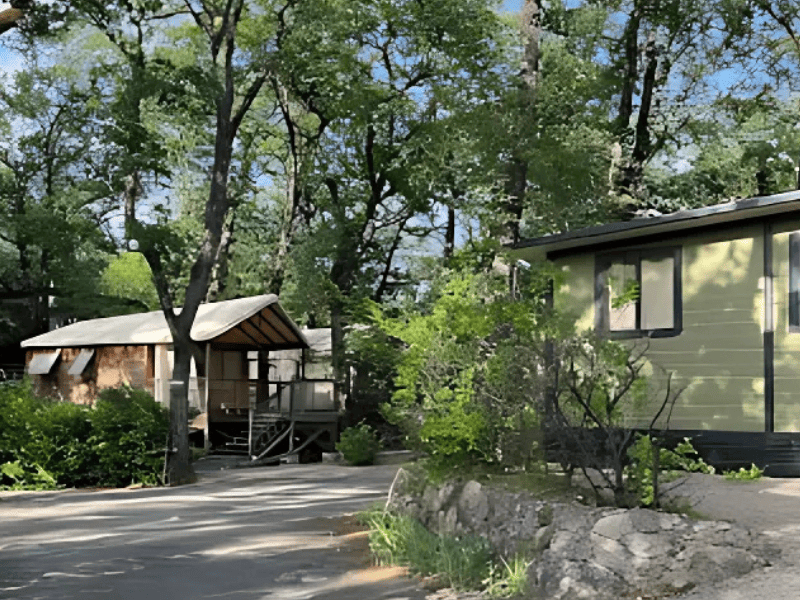 Camping proche de Nice dans les Alpes-Maritimes à Saint-Jeannet – Réserver un mobil-home près de Vence et Cagnes-sur-Mer